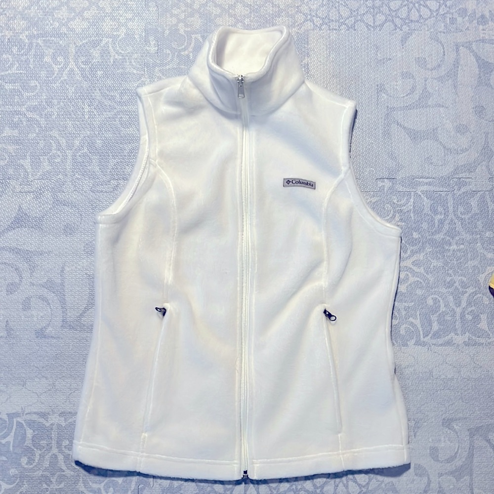 NEW Columbia fleece vest size M, perfect condition